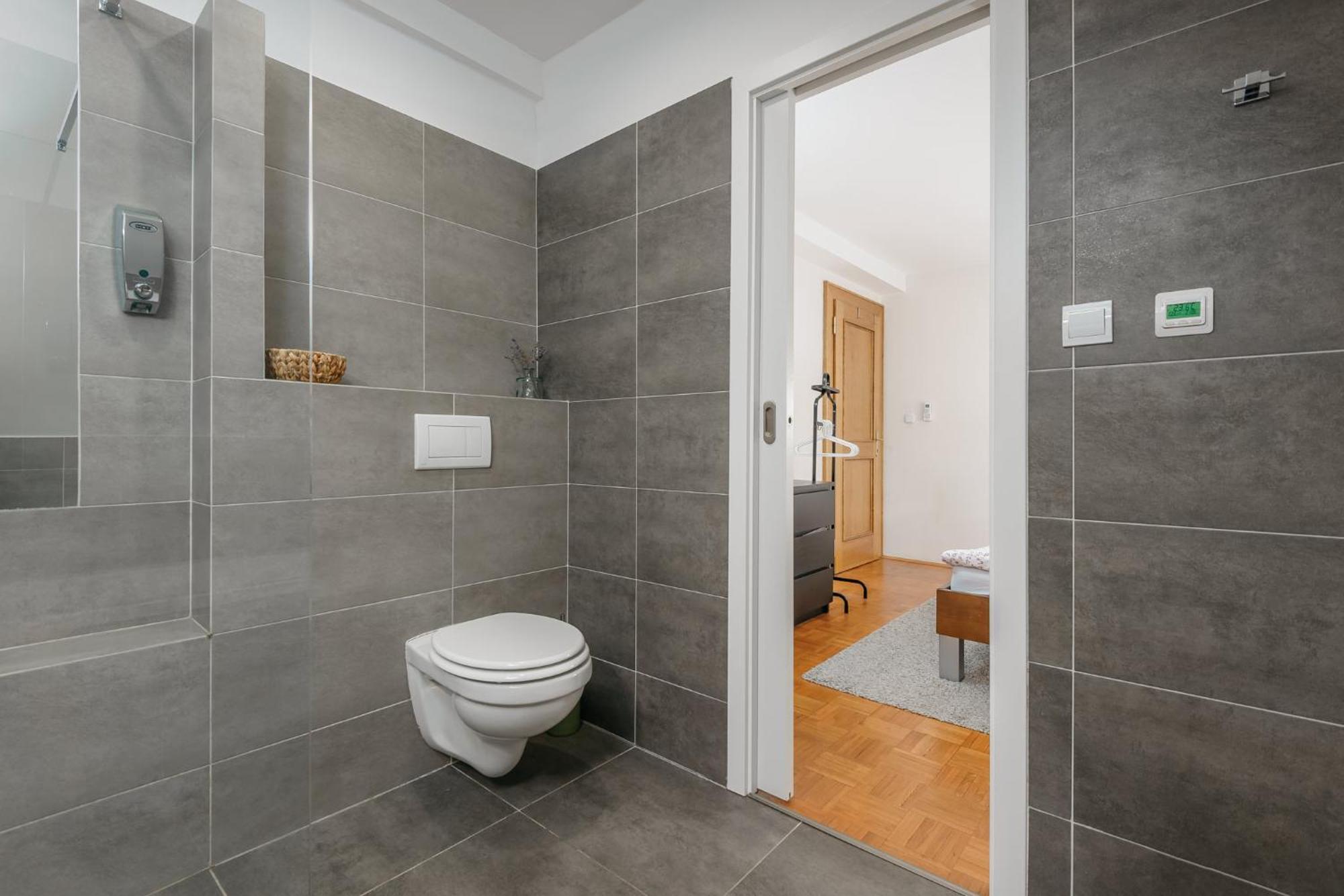 Roy 2 Bdr Apartment With Prague Castle View, Parking & Ac Exterior photo