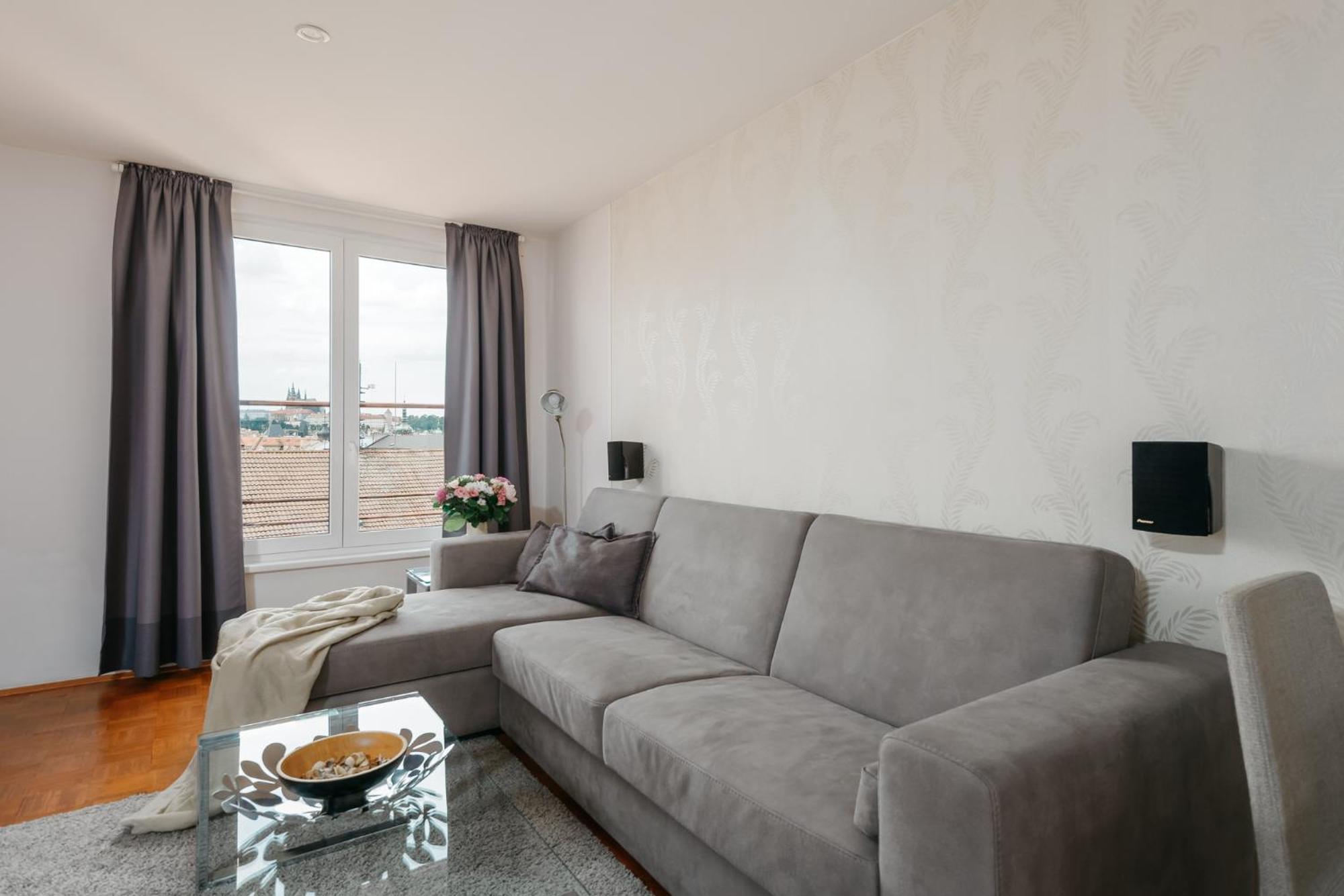 Roy 2 Bdr Apartment With Prague Castle View, Parking & Ac Exterior photo